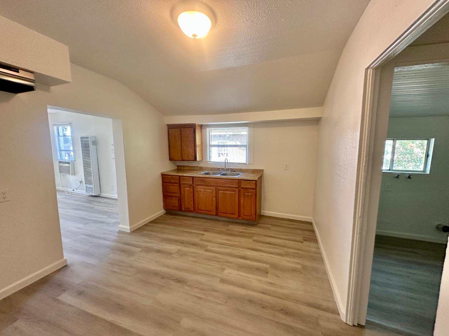 809 Washington Ave, Madera, CA 93638