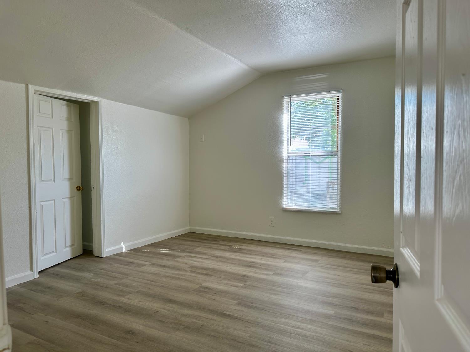 809 Washington Ave, Madera, CA 93638