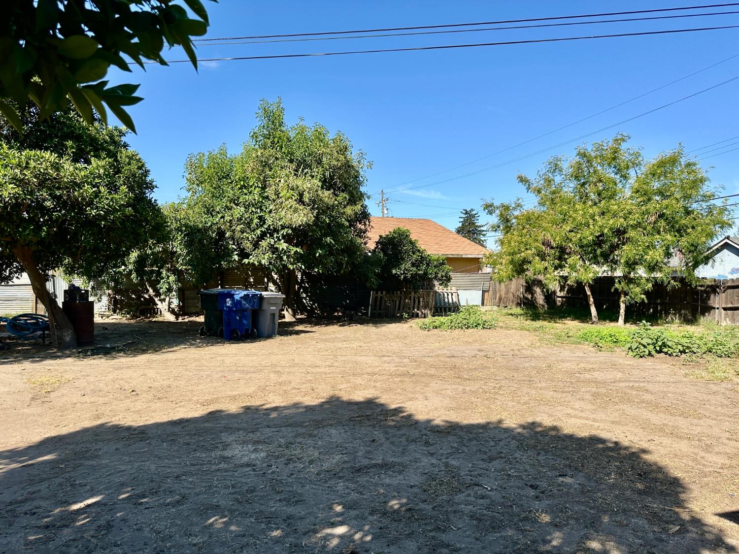 809 Washington Ave, Madera, CA 93638