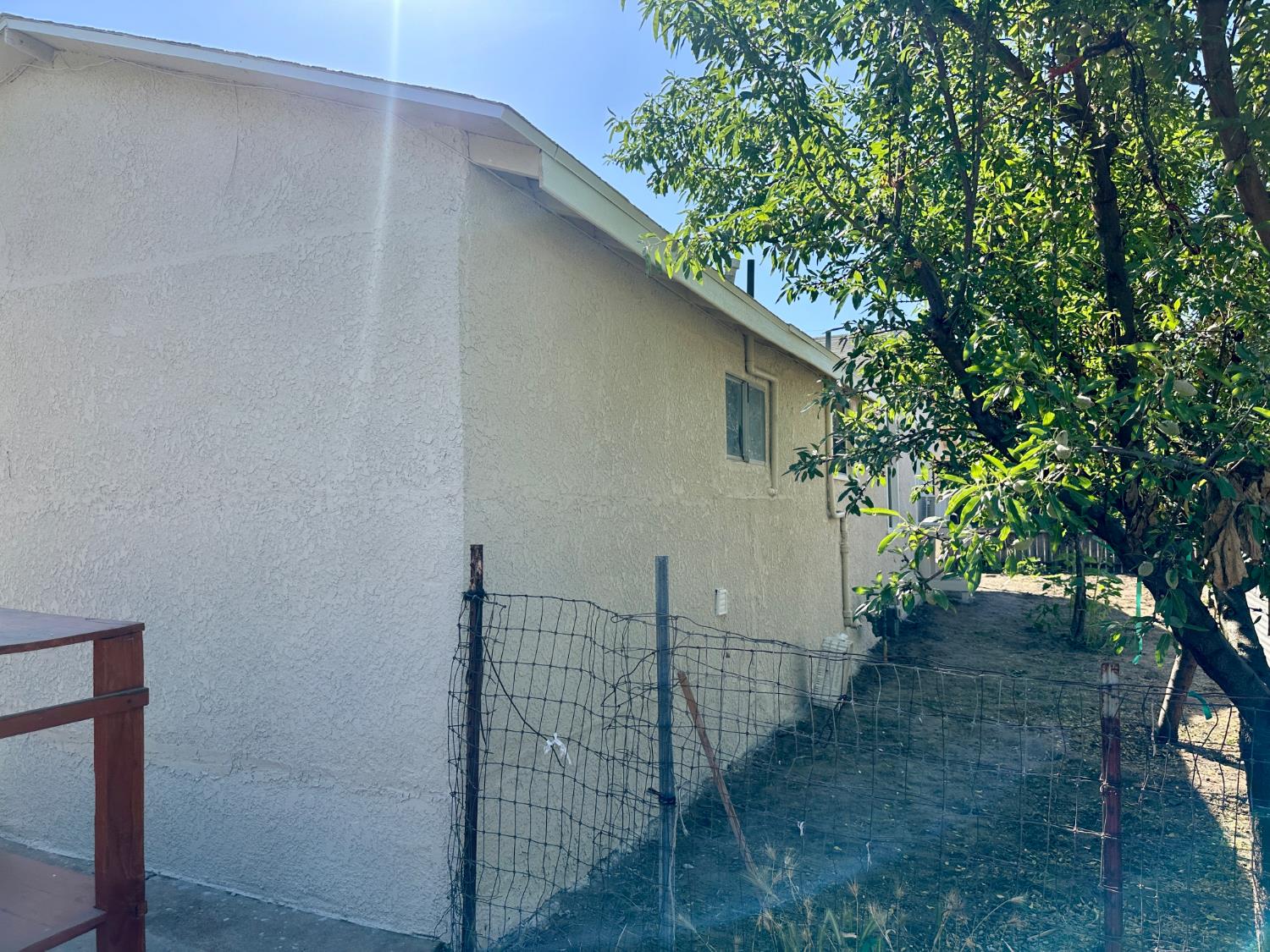 809 Washington Ave, Madera, CA 93638