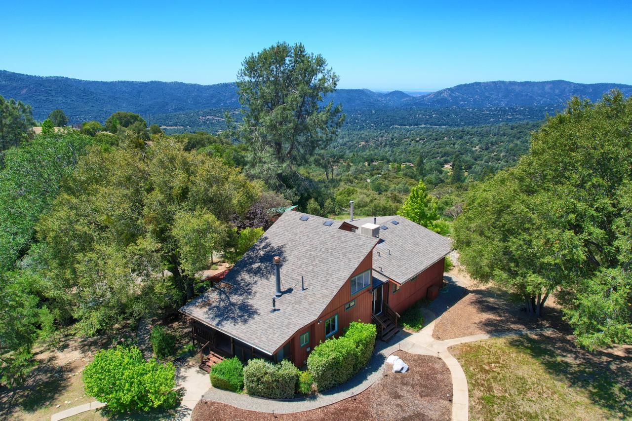 43016 Sunshine Mountain Rd, Oakhurst, CA 93644
