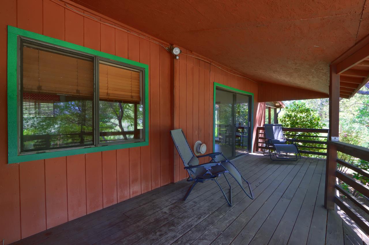 43016 Sunshine Mountain Rd, Oakhurst, CA 93644