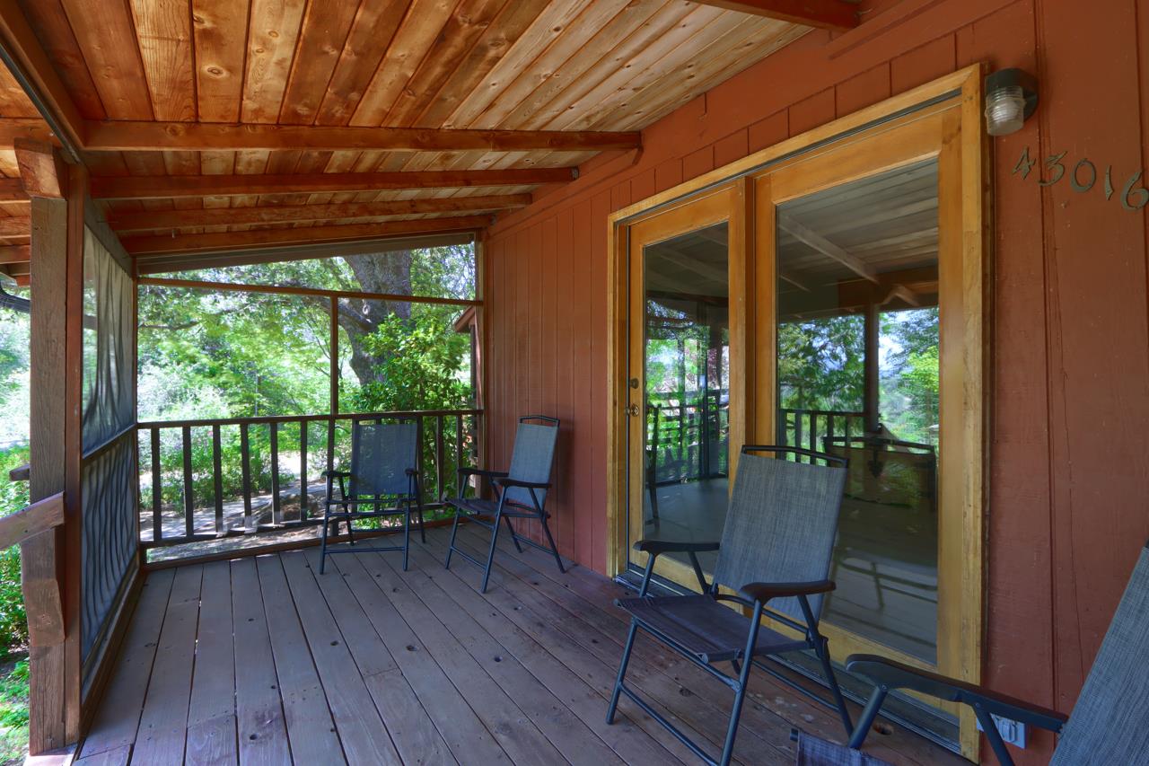 43016 Sunshine Mountain Rd, Oakhurst, CA 93644