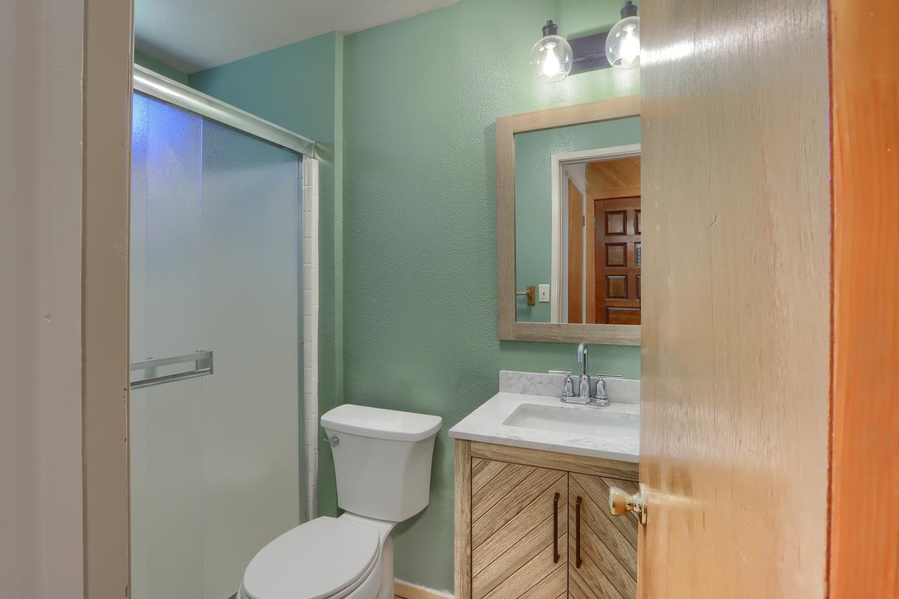 43016 Sunshine Mountain Rd, Oakhurst, CA 93644