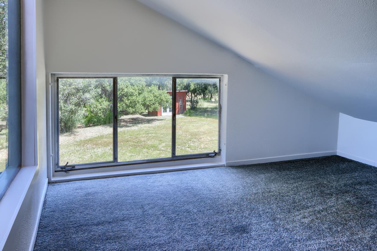 43016 Sunshine Mountain Rd, Oakhurst, CA 93644