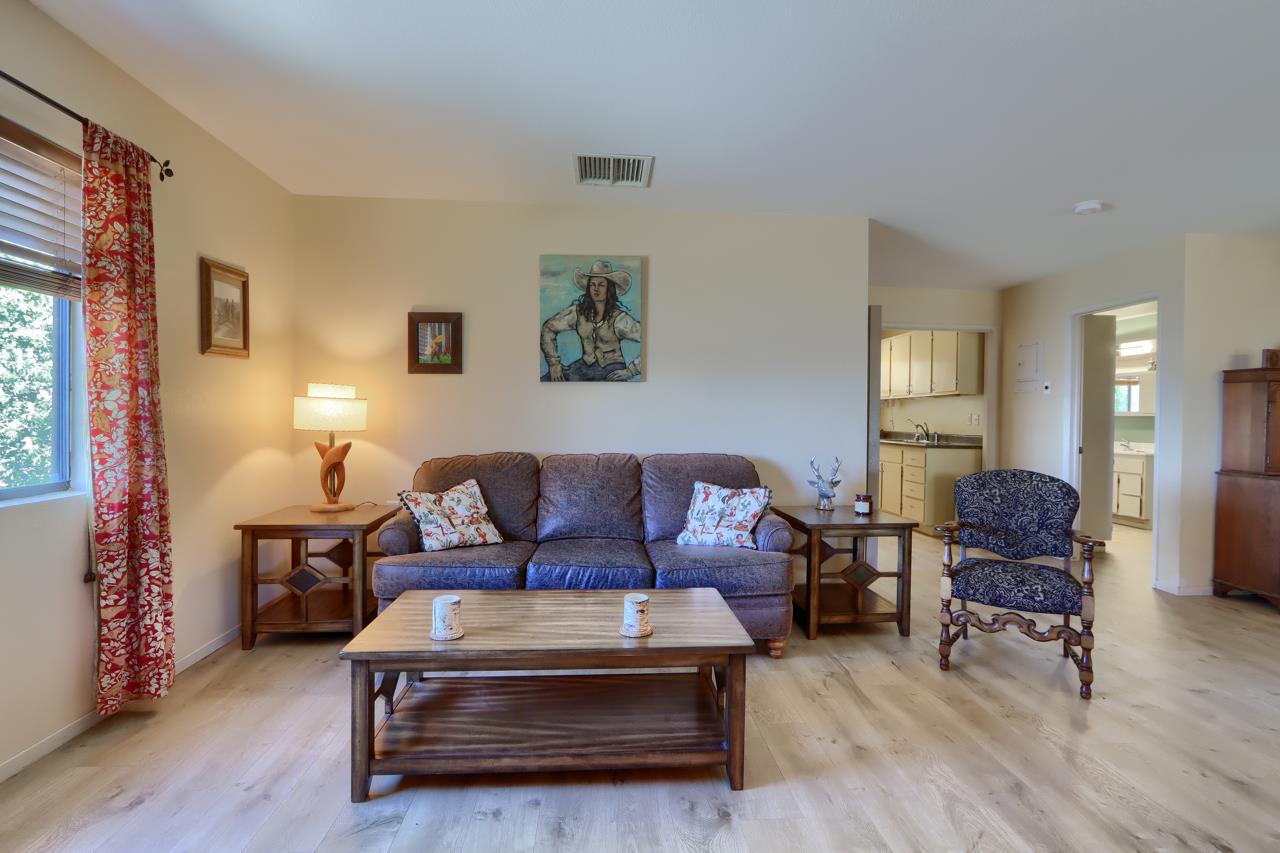 43016 Sunshine Mountain Rd, Oakhurst, CA 93644