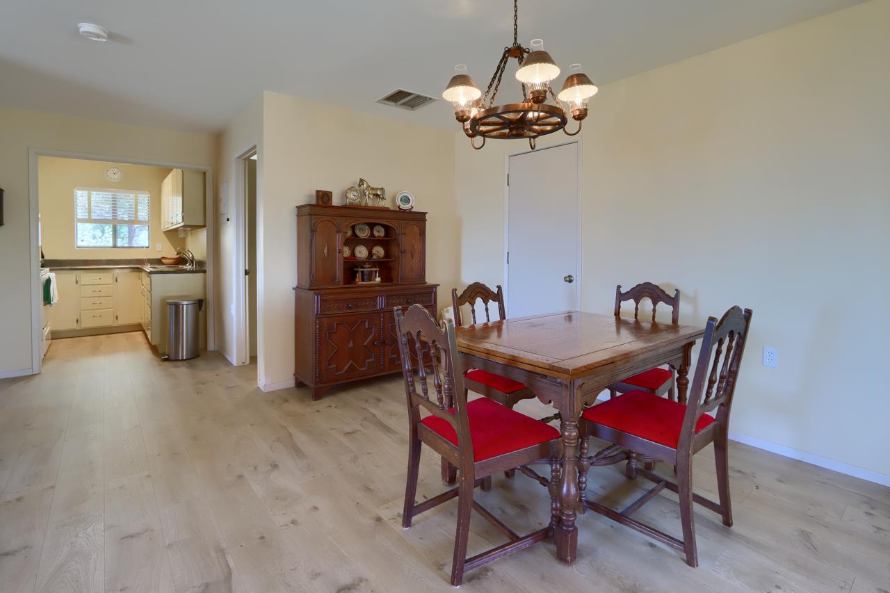 43016 Sunshine Mountain Rd, Oakhurst, CA 93644