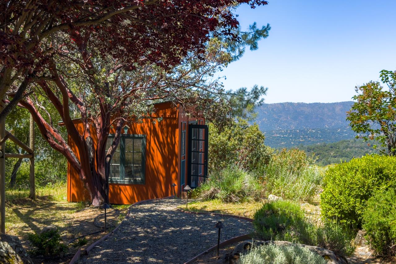 43016 Sunshine Mountain Rd, Oakhurst, CA 93644