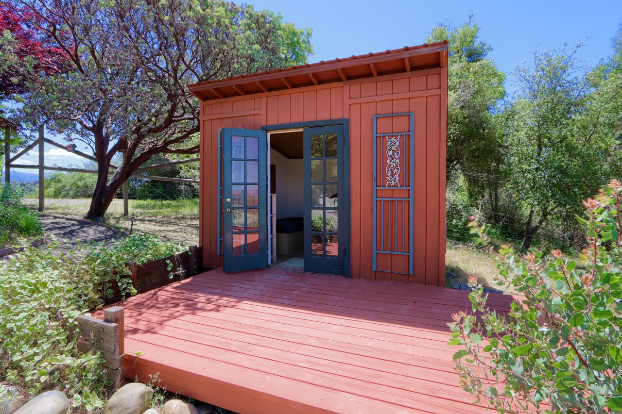43016 Sunshine Mountain Rd, Oakhurst, CA 93644