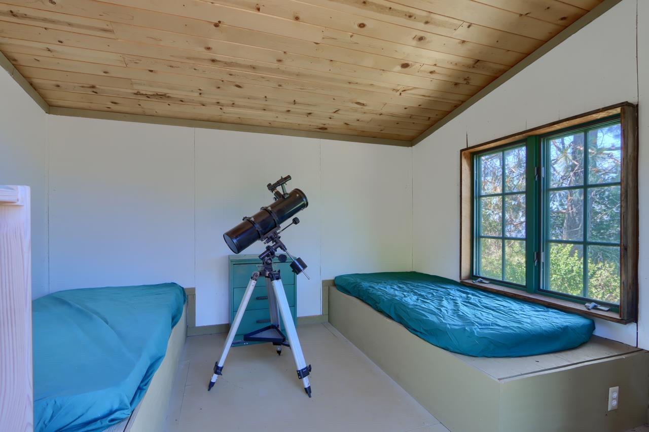43016 Sunshine Mountain Rd, Oakhurst, CA 93644