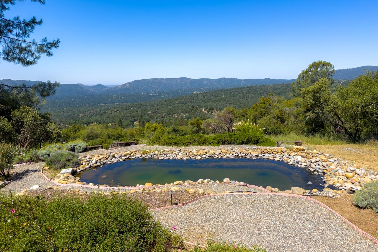43016 Sunshine Mountain Rd, Oakhurst, CA 93644