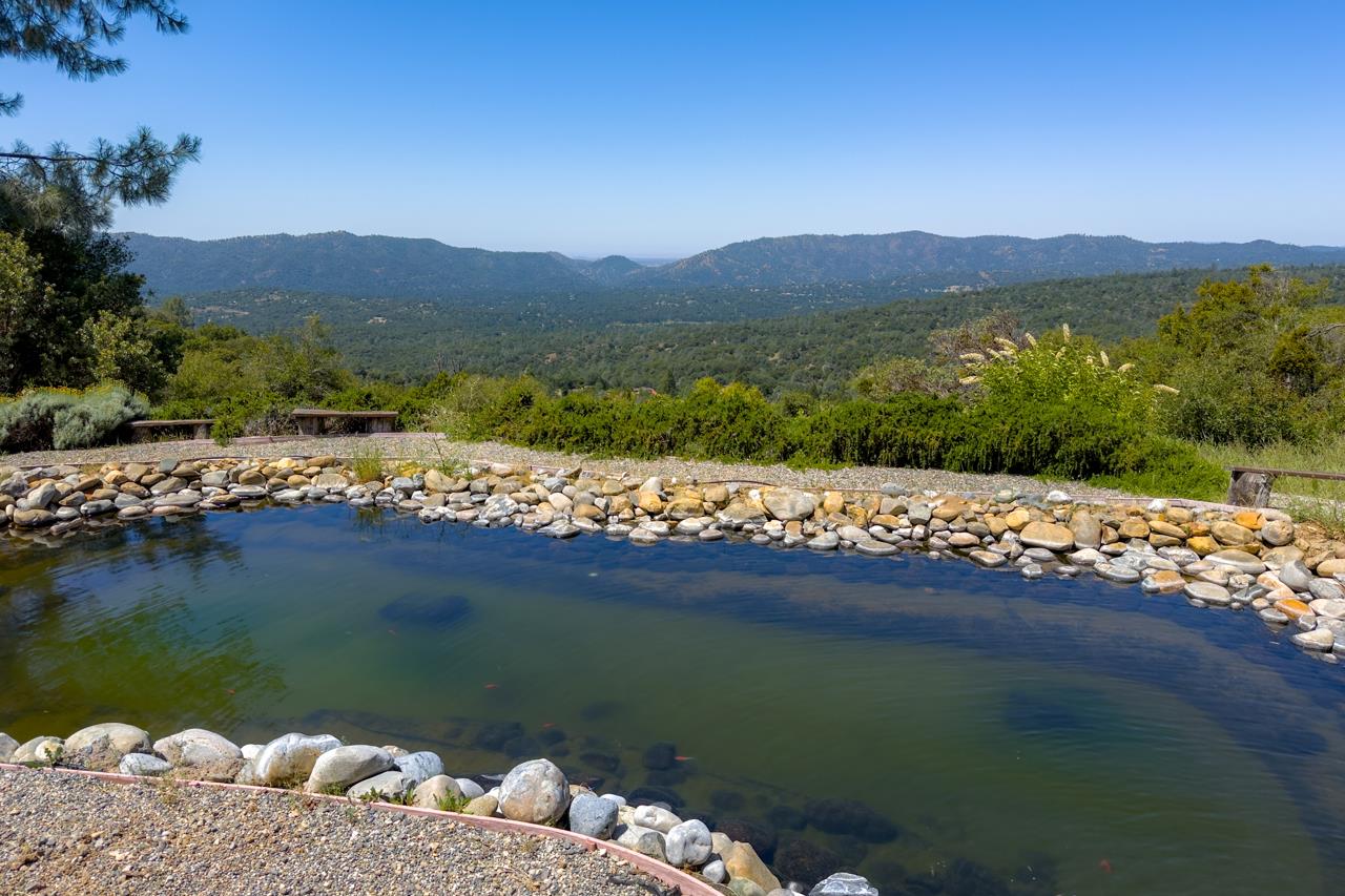 43016 Sunshine Mountain Rd, Oakhurst, CA 93644