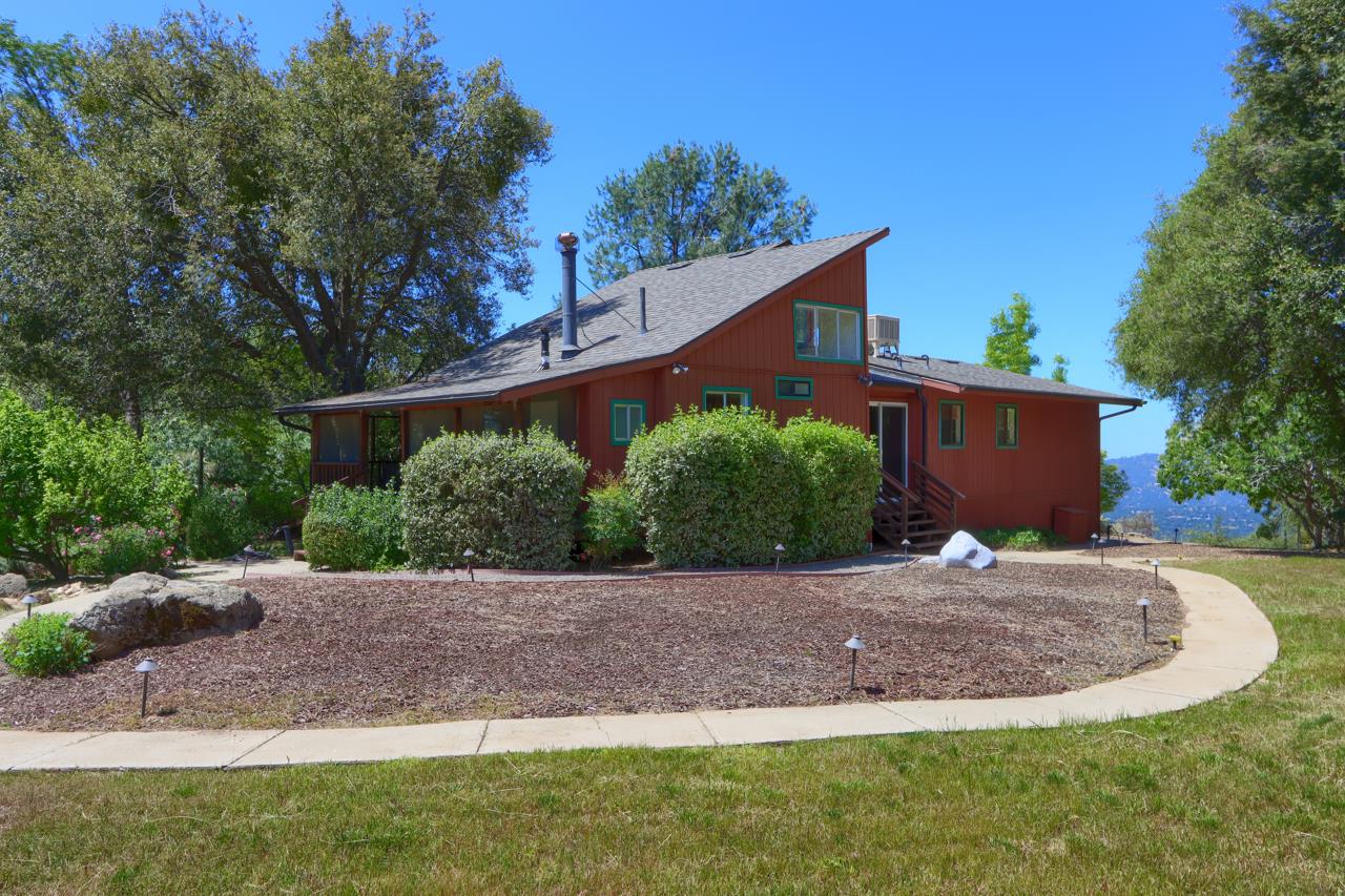 43016 Sunshine Mountain Rd, Oakhurst, CA 93644