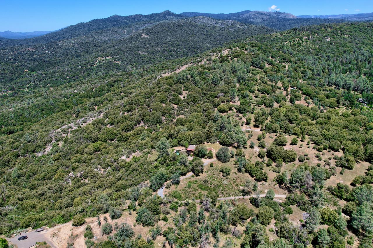 43016 Sunshine Mountain Rd, Oakhurst, CA 93644