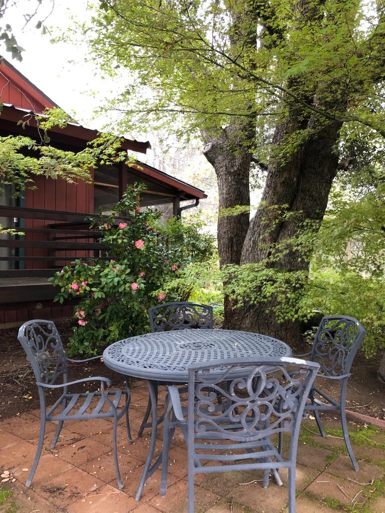 43016 Sunshine Mountain Rd, Oakhurst, CA 93644
