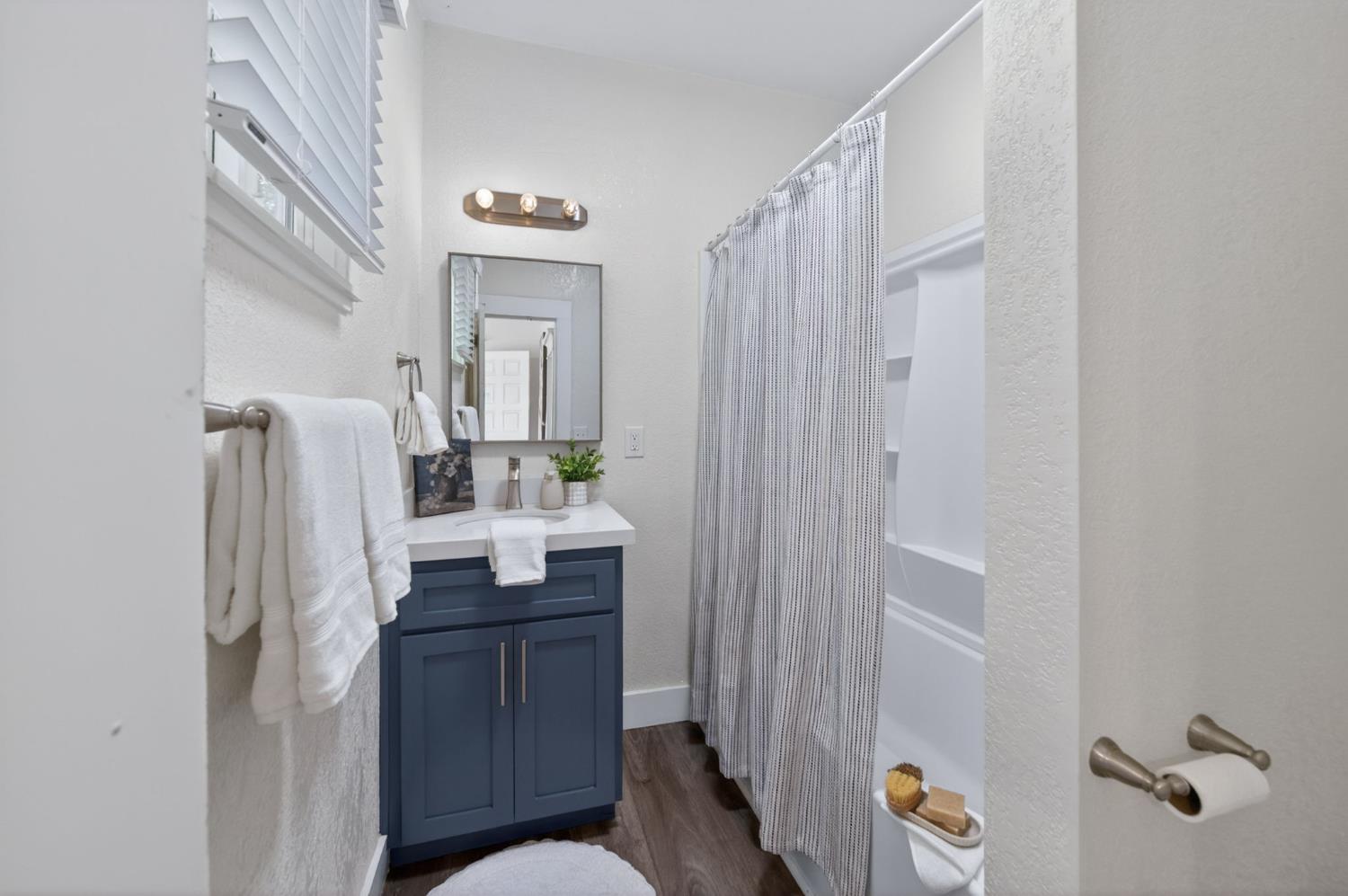 1348 Union St, Kingsburg, CA 93631