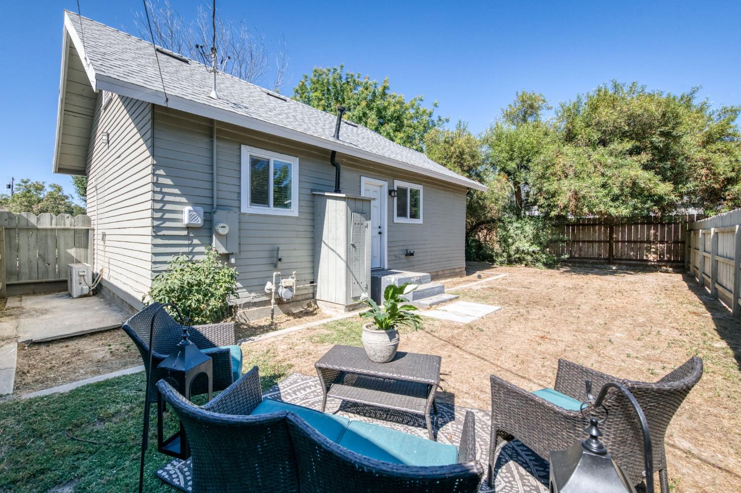 1348 Union St, Kingsburg, CA 93631