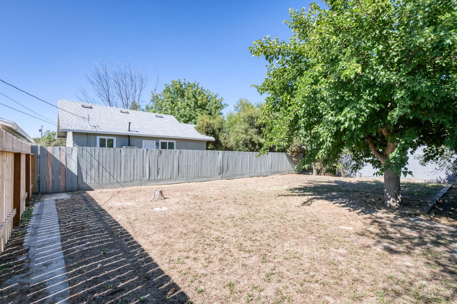 1348 Union St, Kingsburg, CA 93631