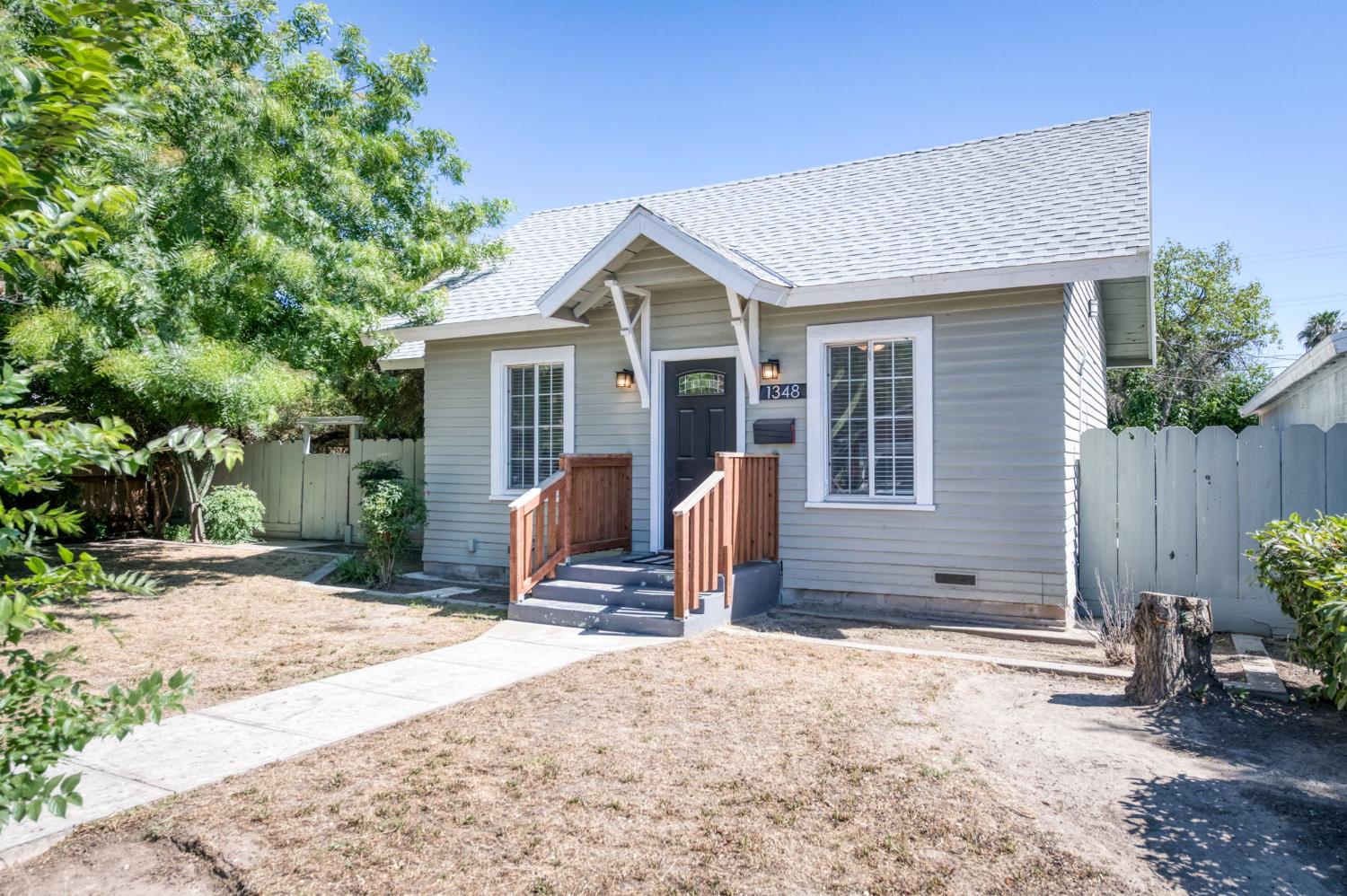 1348 Union St, Kingsburg, CA 93631