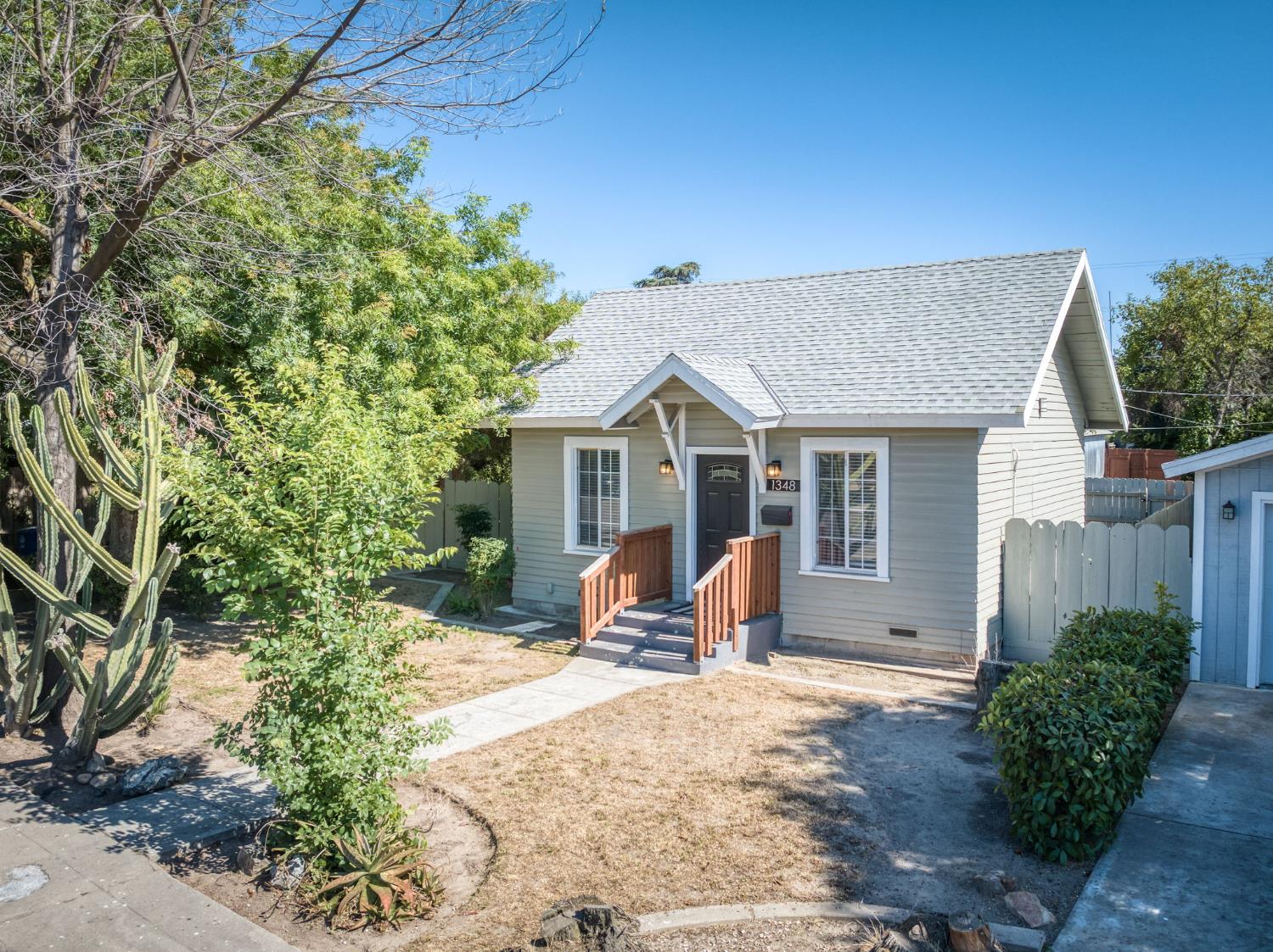 1348 Union St, Kingsburg, CA 93631