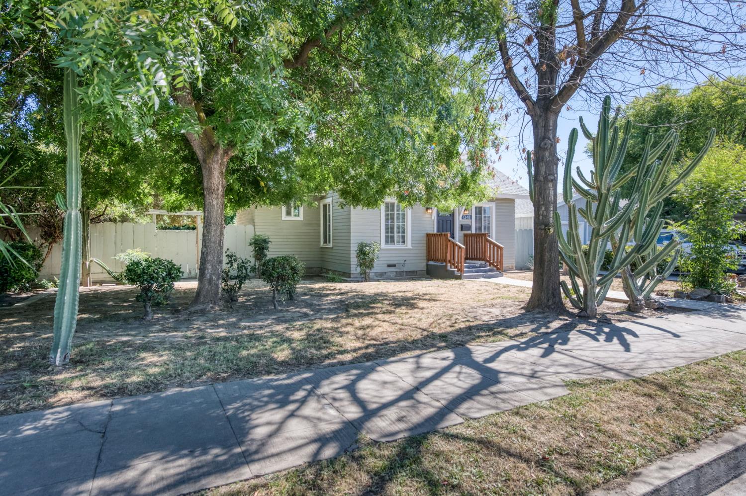 1348 Union St, Kingsburg, CA 93631