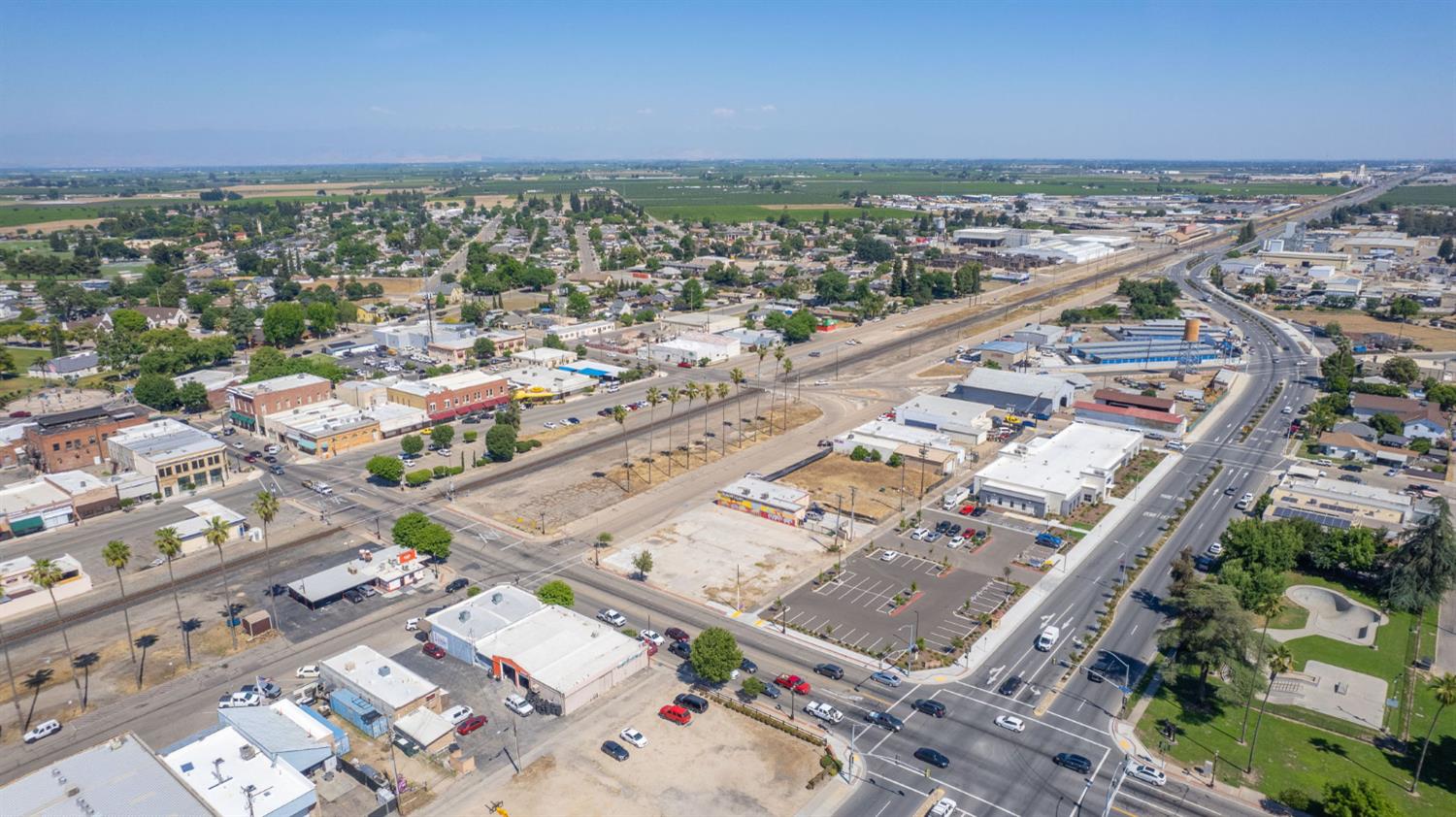 1906 Whitson St, Selma, CA 93662