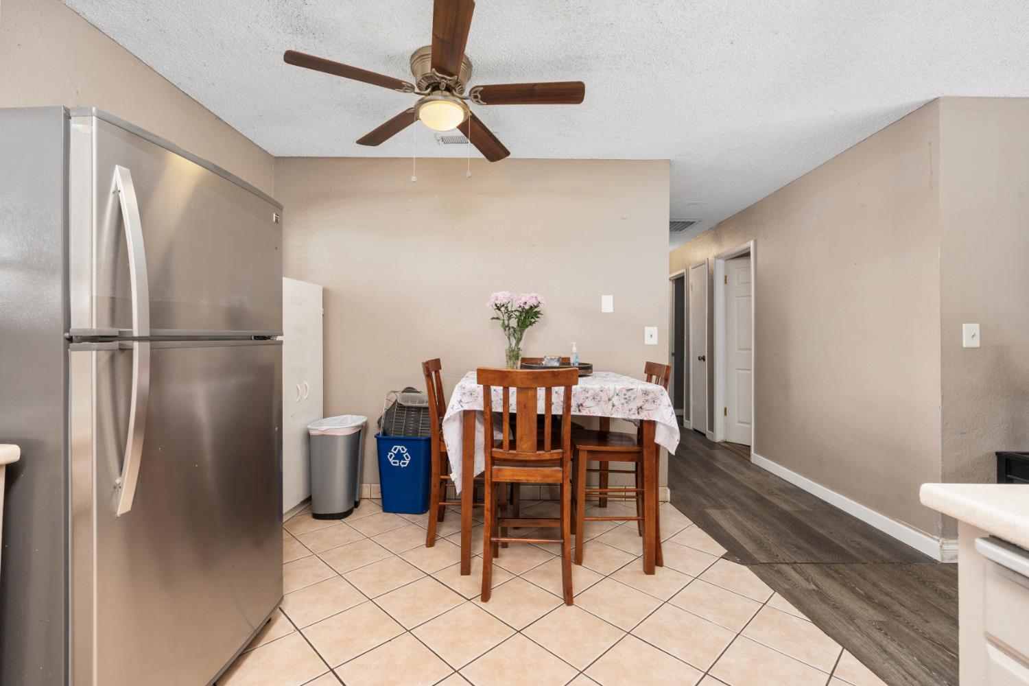 1014 W Michigan Ave, Fresno, CA 93705