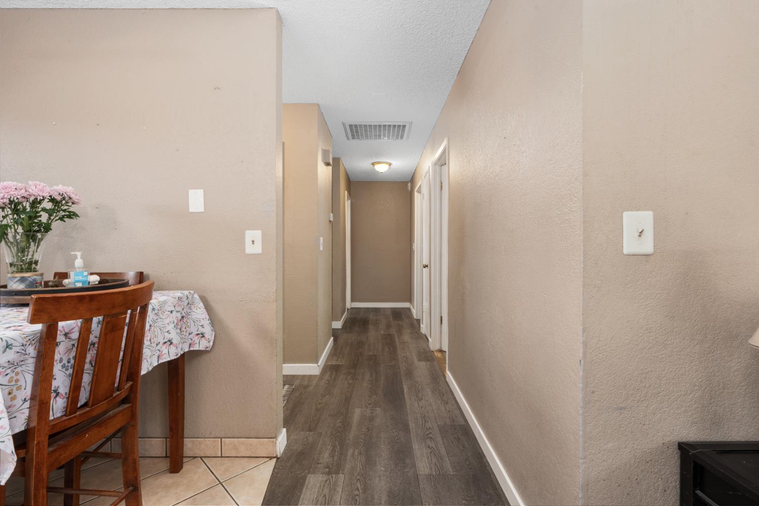 1014 W Michigan Ave, Fresno, CA 93705