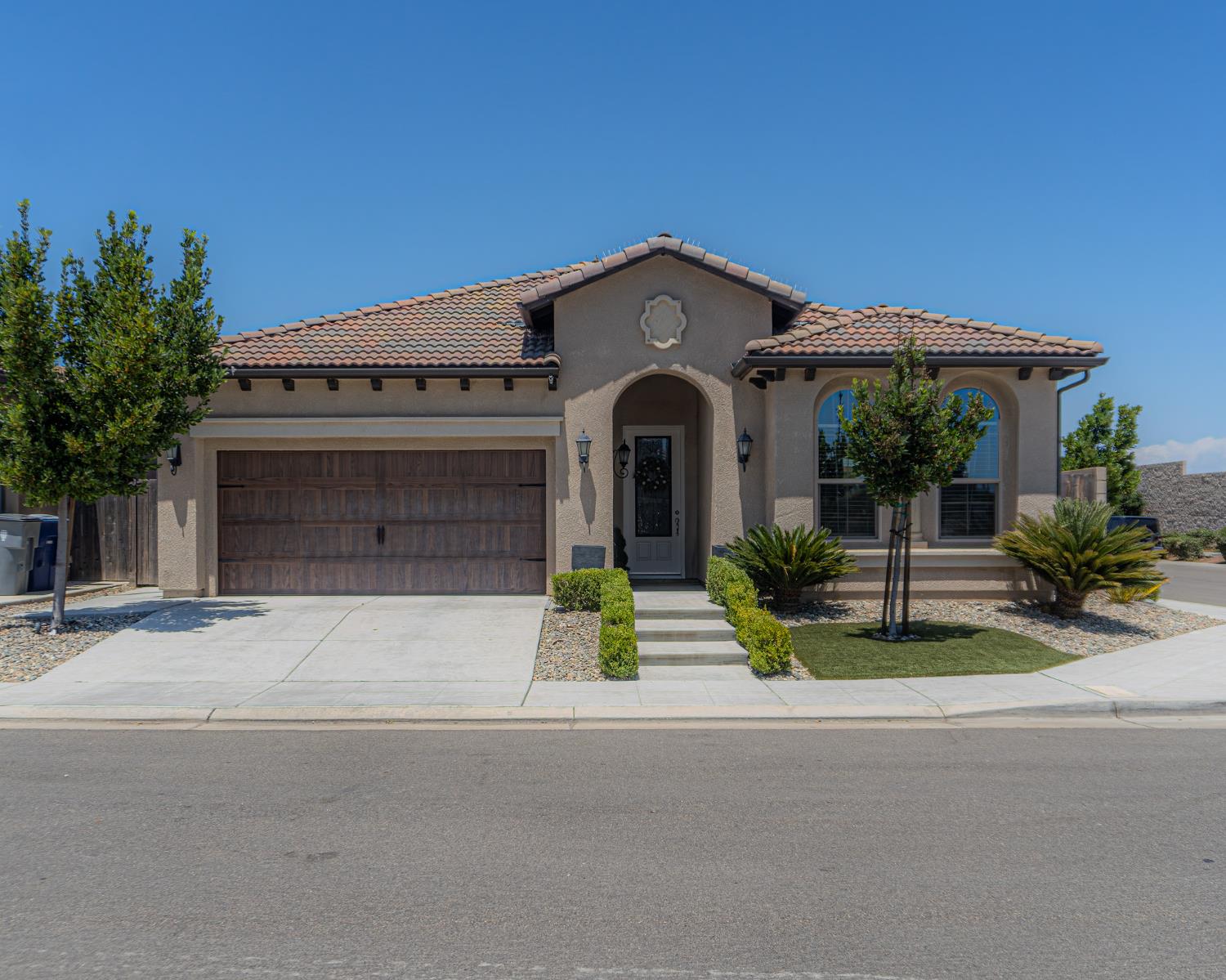 6572 W Stuart Ave, Fresno, CA 93723