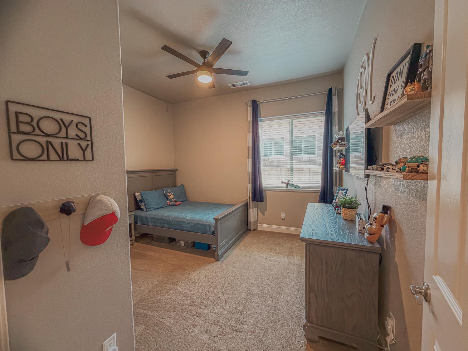 6572 W Stuart Ave, Fresno, CA 93723