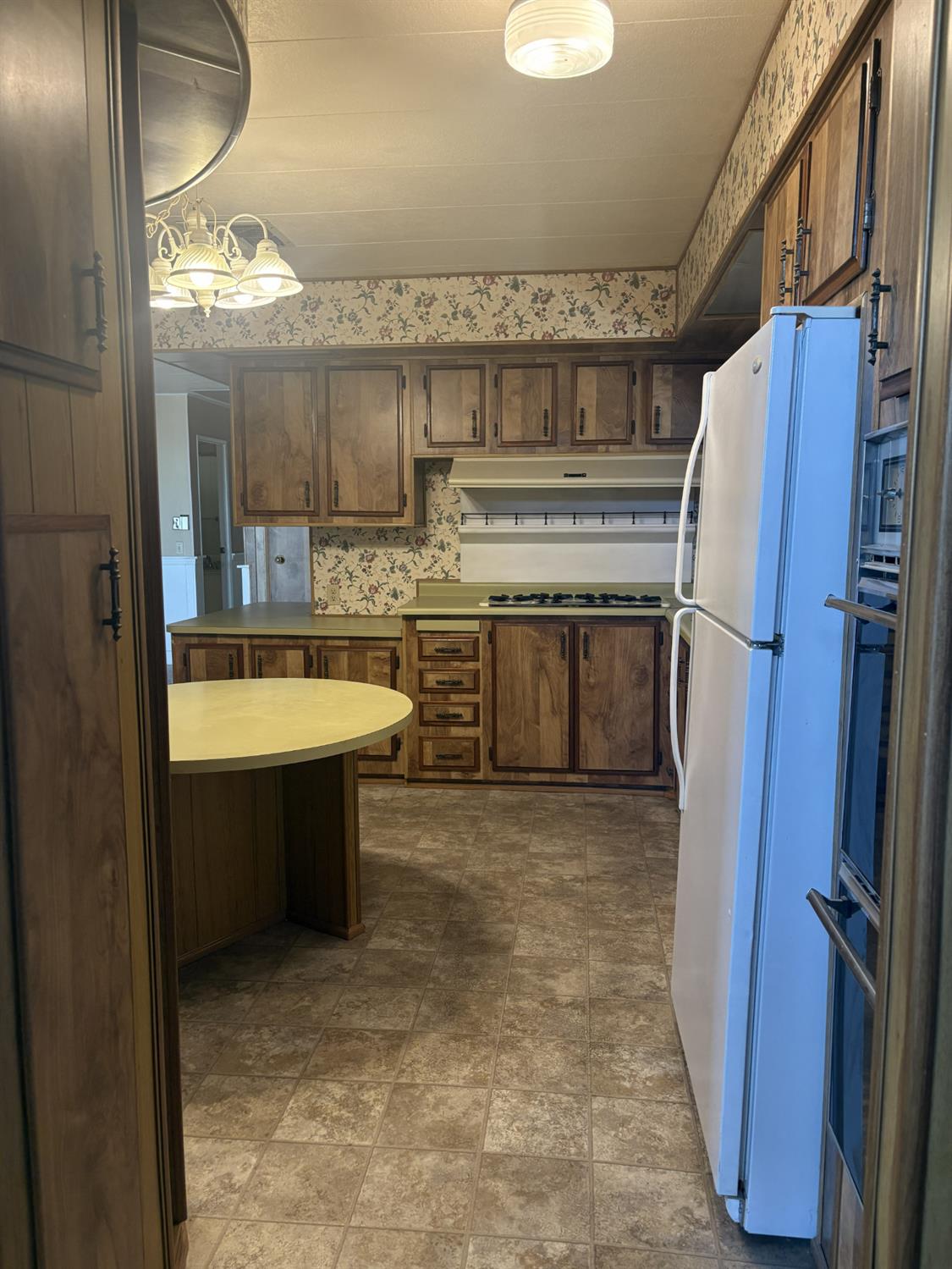 1300 W Olson Ave #127, Reedley, CA 93654
