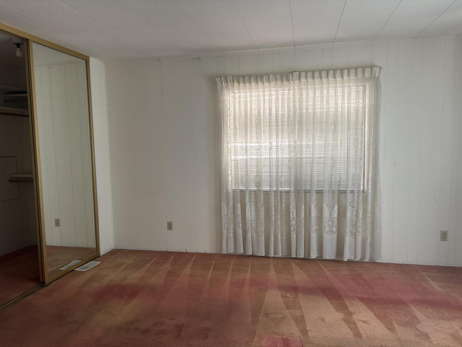 1300 W Olson Ave #127, Reedley, CA 93654