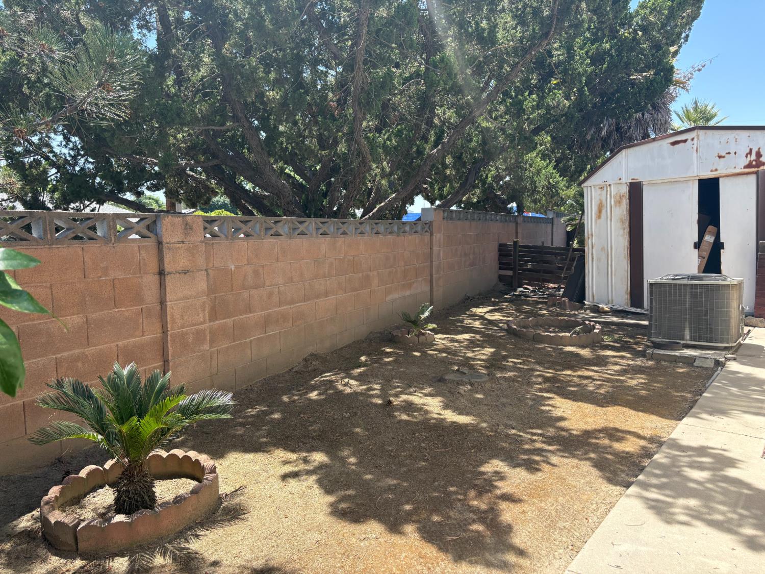 1300 W Olson Ave #127, Reedley, CA 93654