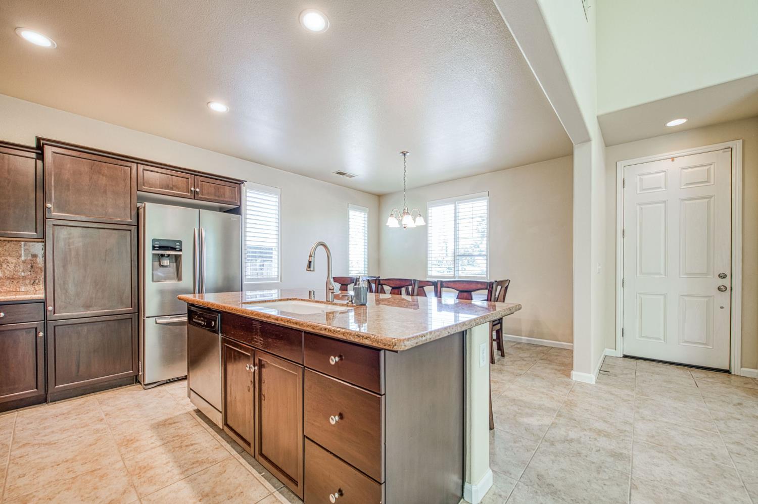 4122 Heritage Ave, Clovis, CA 93619