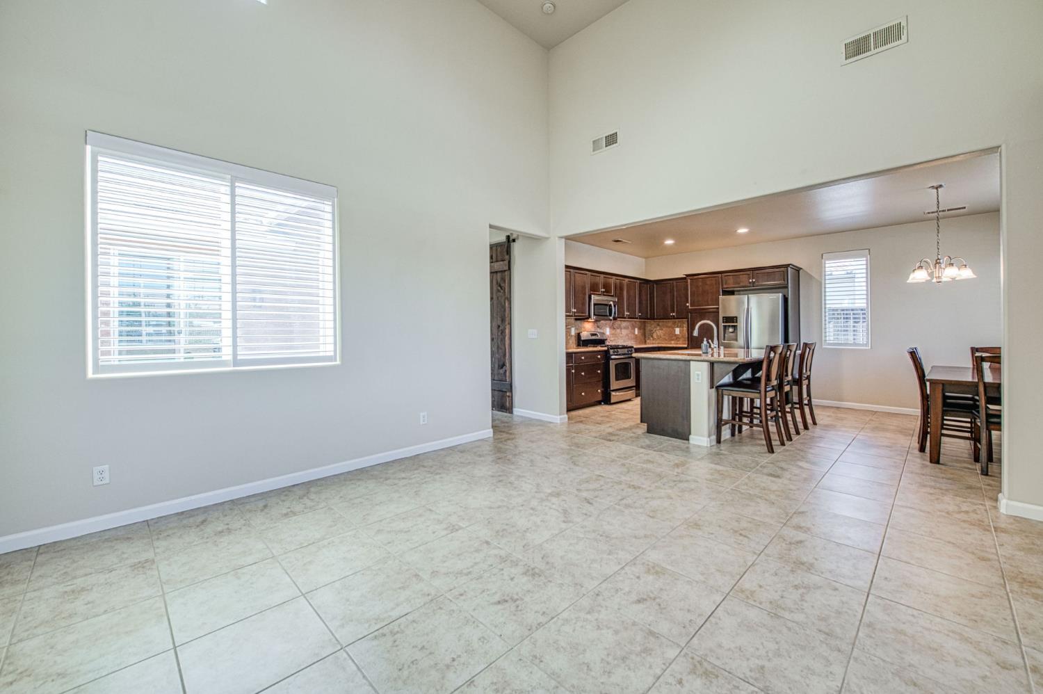 4122 Heritage Ave, Clovis, CA 93619