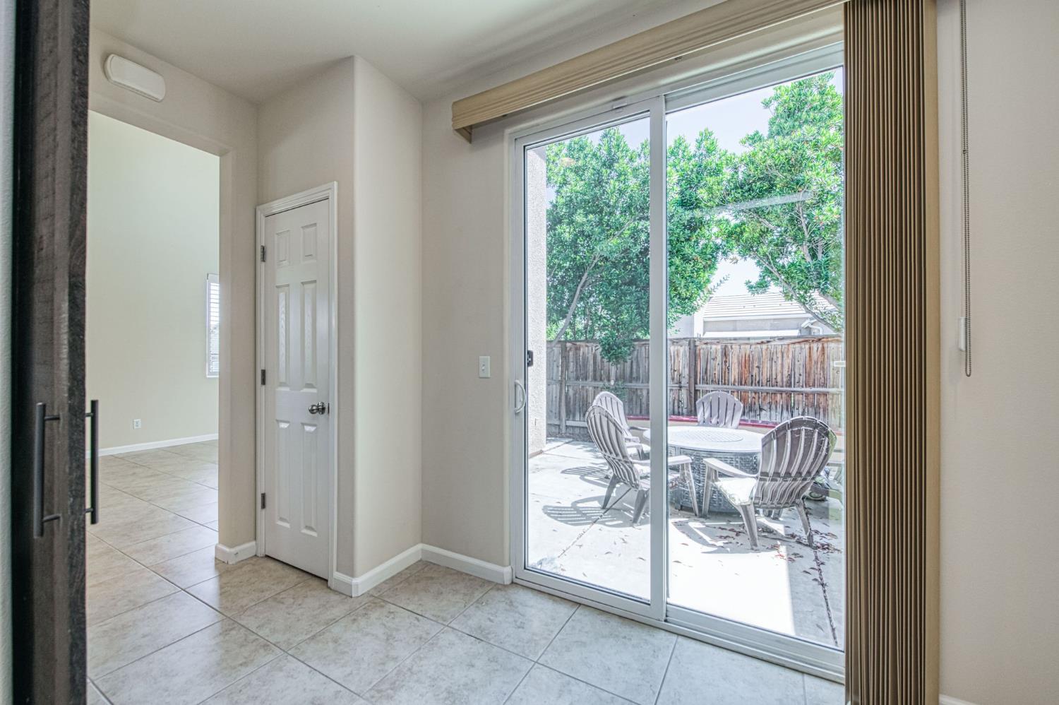 4122 Heritage Ave, Clovis, CA 93619