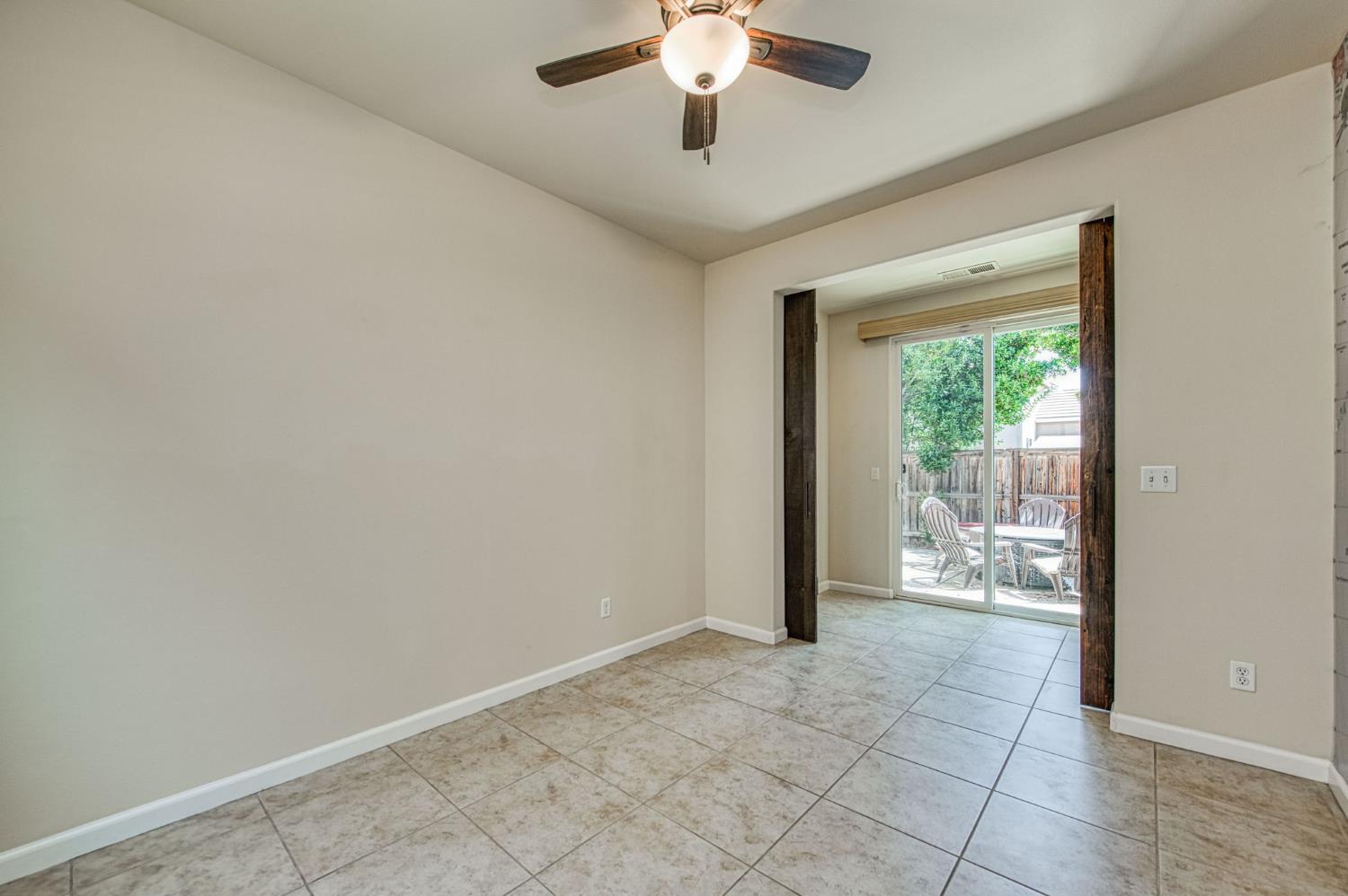 4122 Heritage Ave, Clovis, CA 93619