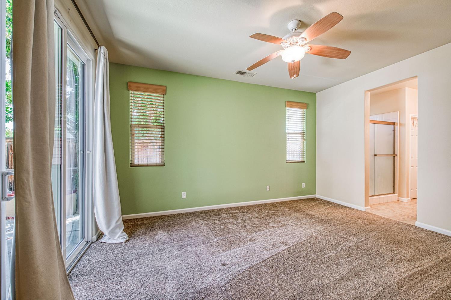 4122 Heritage Ave, Clovis, CA 93619