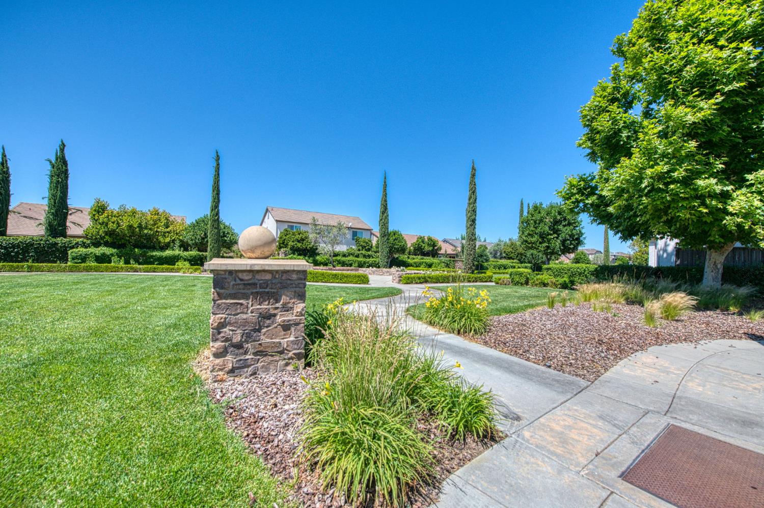 4122 Heritage Ave, Clovis, CA 93619