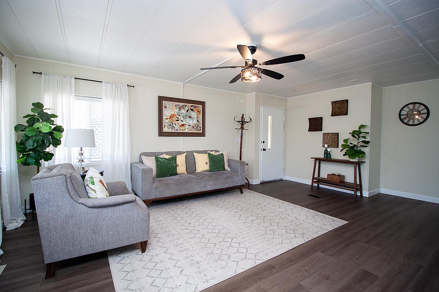221 W Herndon Ave #113, Fresno, CA 93650