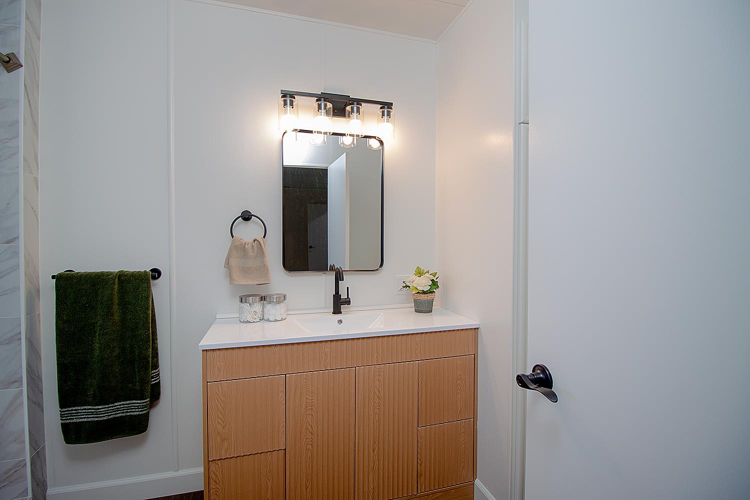 221 W Herndon Ave #113, Fresno, CA 93650