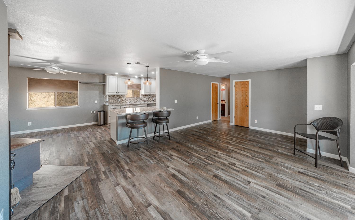 27386 Twin Ponds Rd, Clovis, CA 93619