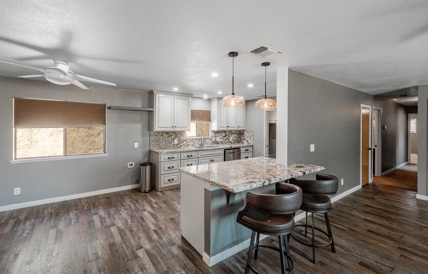 27386 Twin Ponds Rd, Clovis, CA 93619