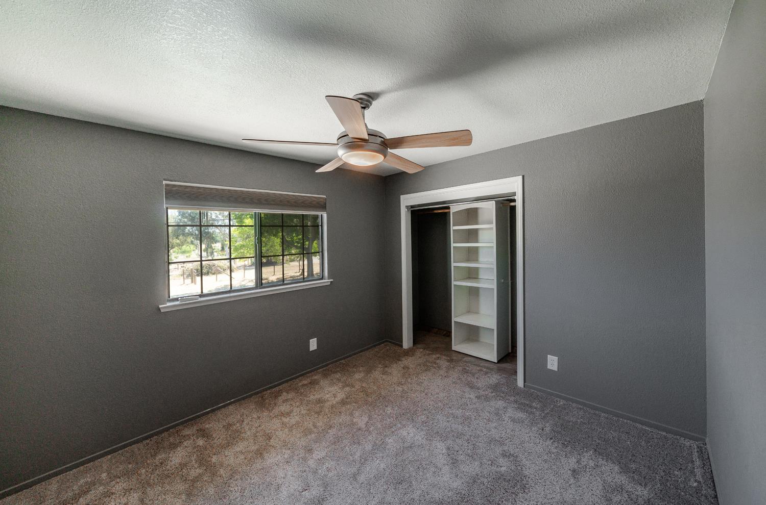 27386 Twin Ponds Rd, Clovis, CA 93619