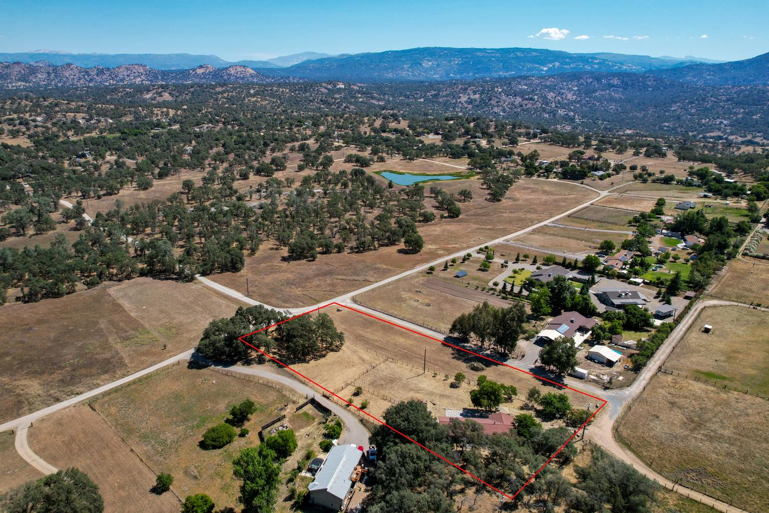 27386 Twin Ponds Rd, Clovis, CA 93619