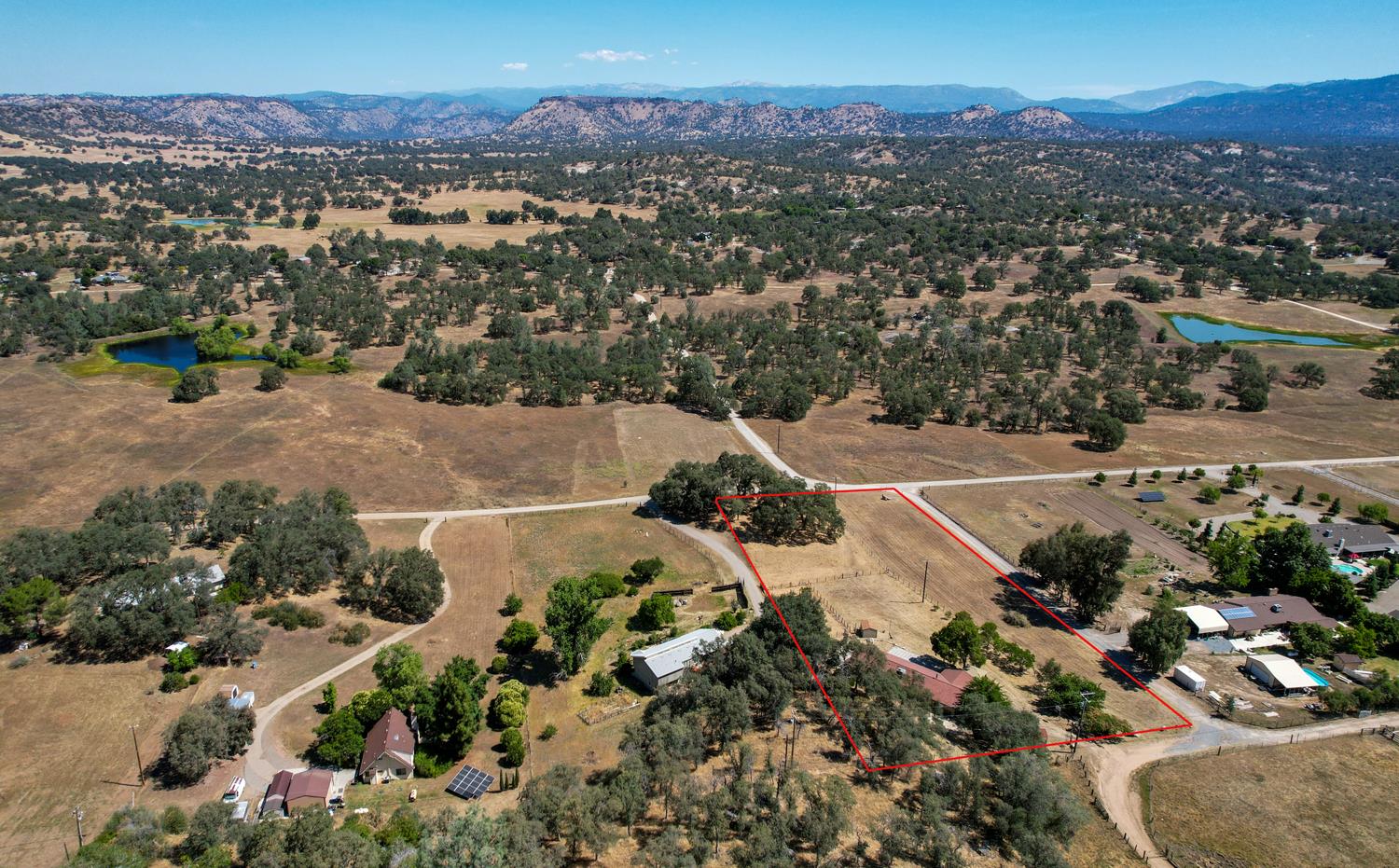27386 Twin Ponds Rd, Clovis, CA 93619
