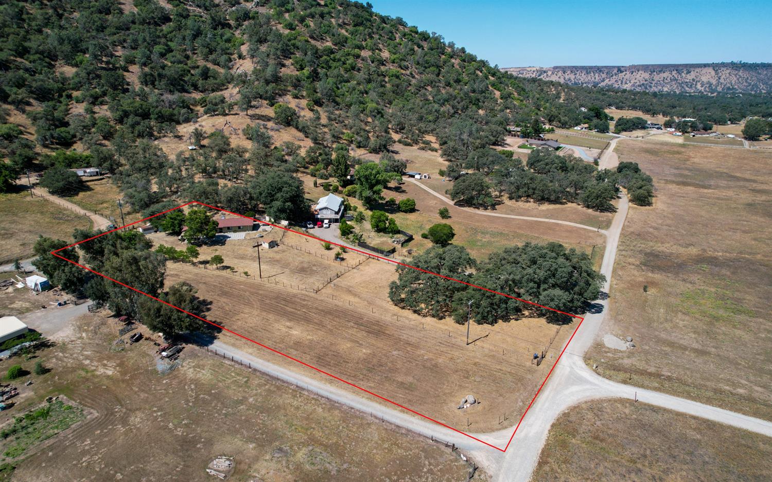 27386 Twin Ponds Rd, Clovis, CA 93619