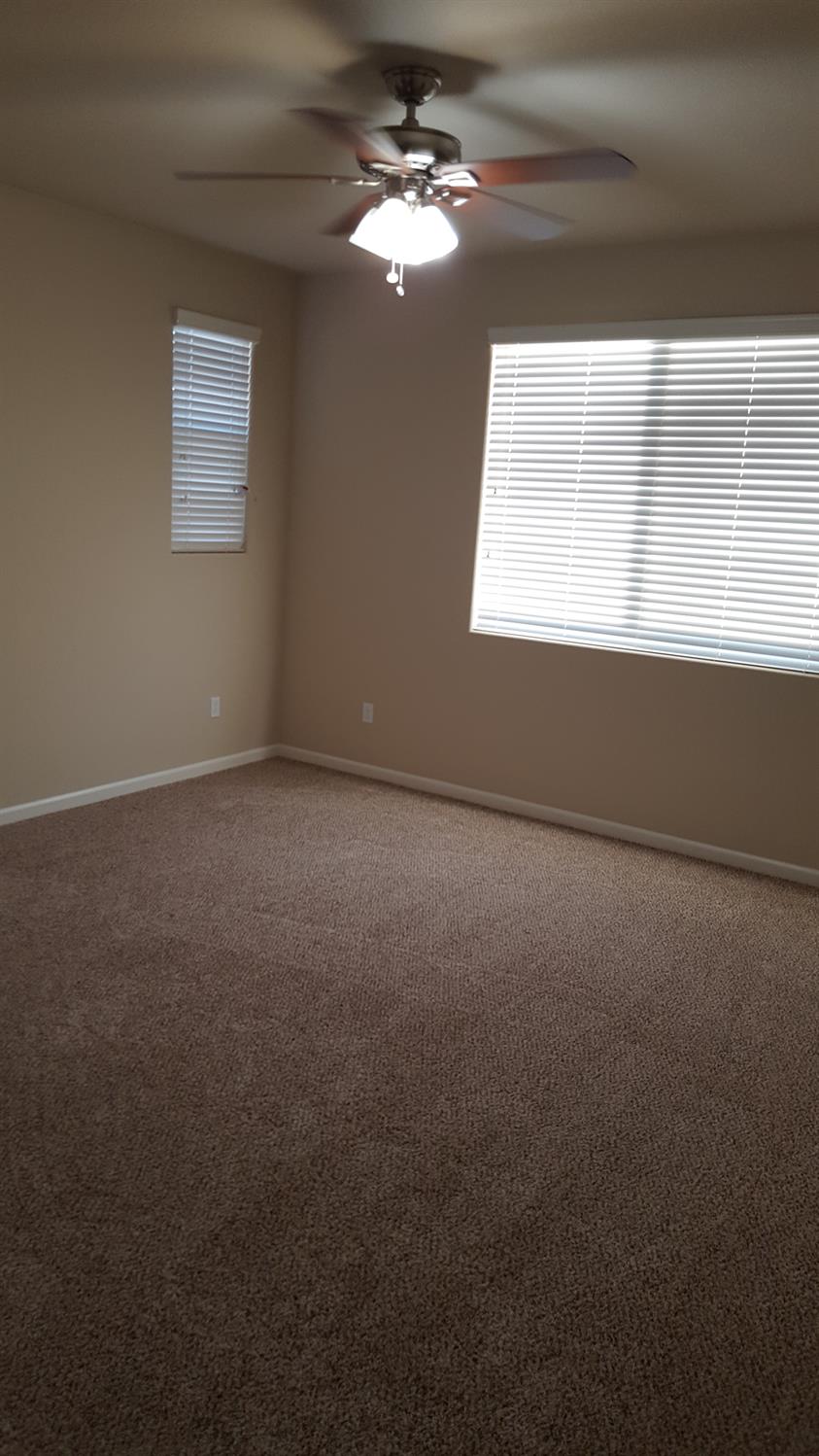 3416 Carmelita Ave, Clovis, CA 93619