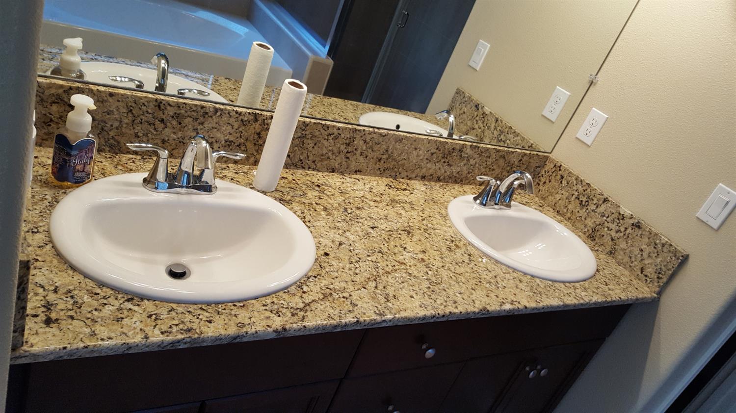 3416 Carmelita Ave, Clovis, CA 93619