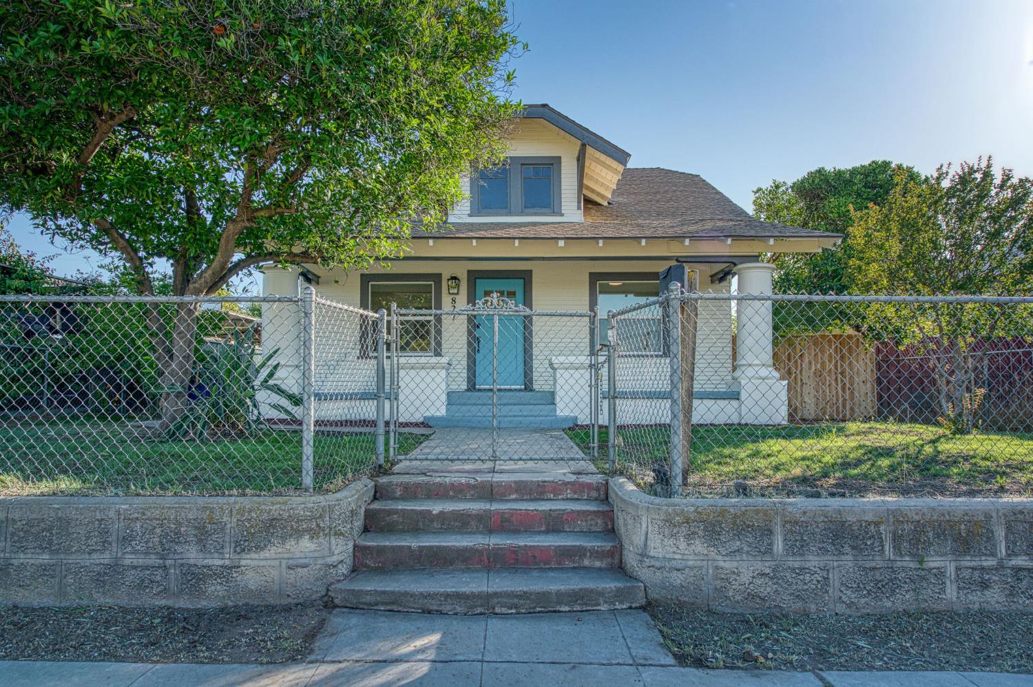 827 B St, Fresno, CA 93706